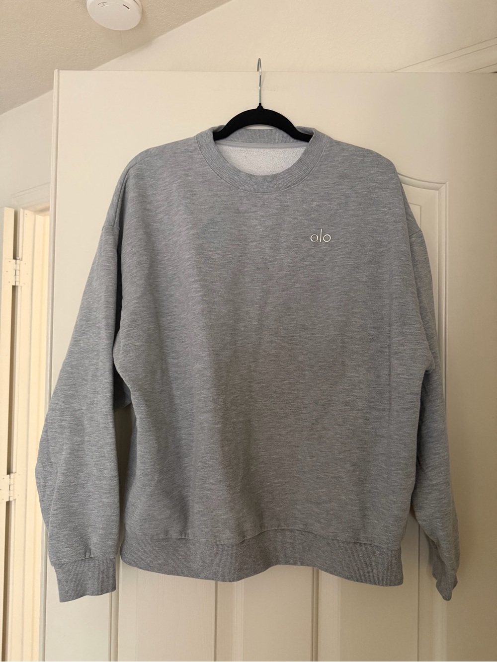 ALO Yoga Gray Crewneck Sweatshirt